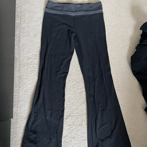 Lulu lemon groove pants - Picture 1 of 3